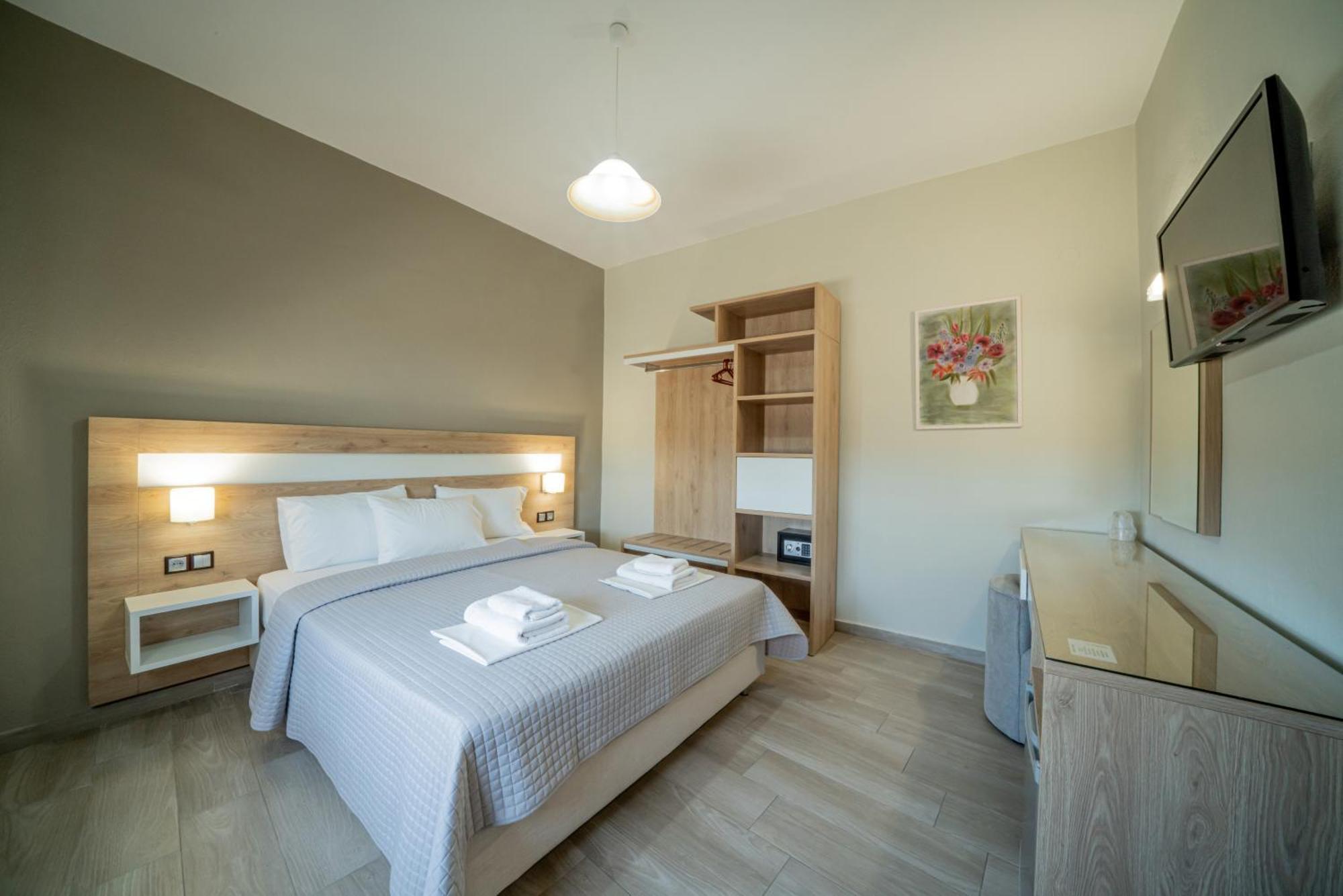 Hotel Olympion Потос Екстериор снимка
